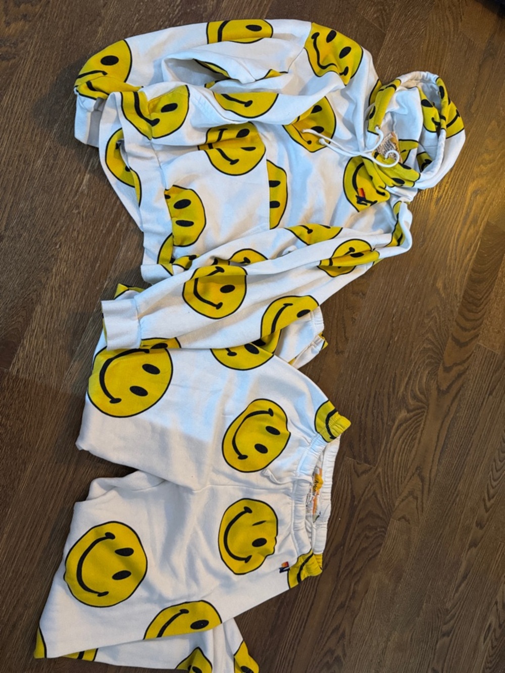 Aviator Nation White Sweatpants & Hoodie Set with Yellow Smiley Faces